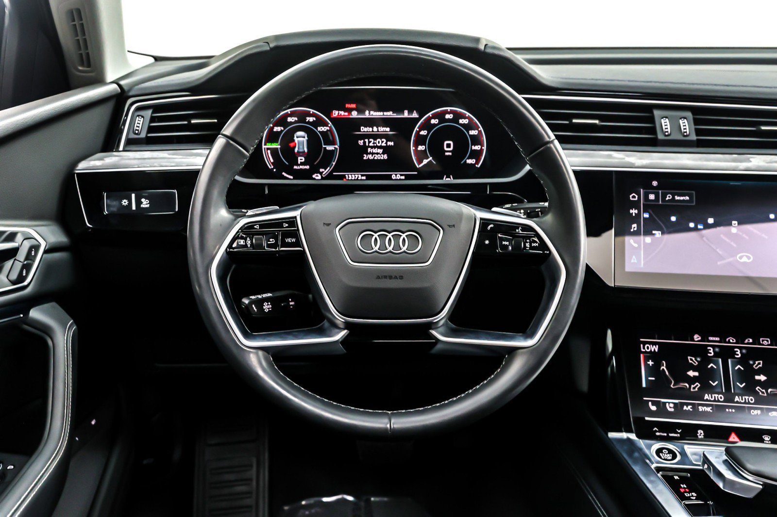 Used 2024 Audi Q8 e-tron Premium Plus image 19