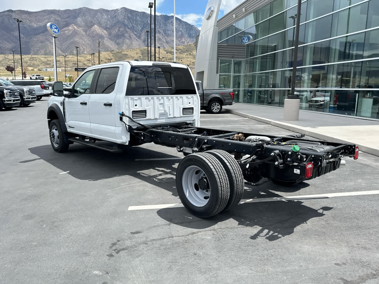 New 2026 Ford F550 4x4 Crew Cab Super Duty w/ XL Chrome Package image 8