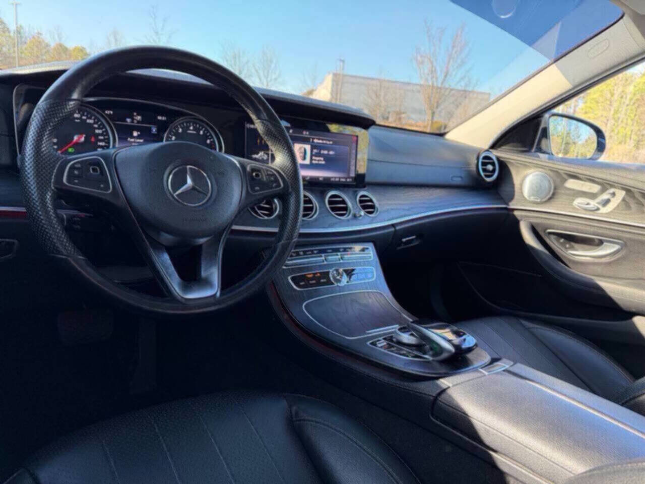 Used 2018 Mercedes-Benz E 300 4MATIC image 22