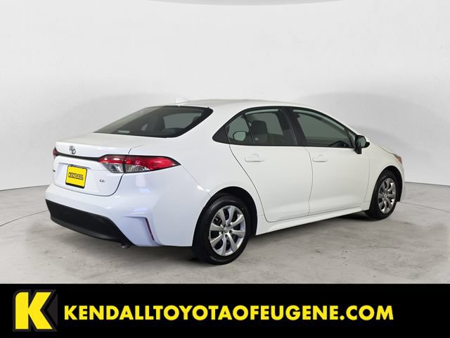 Used 2024 Toyota Corolla LE FWD image 5