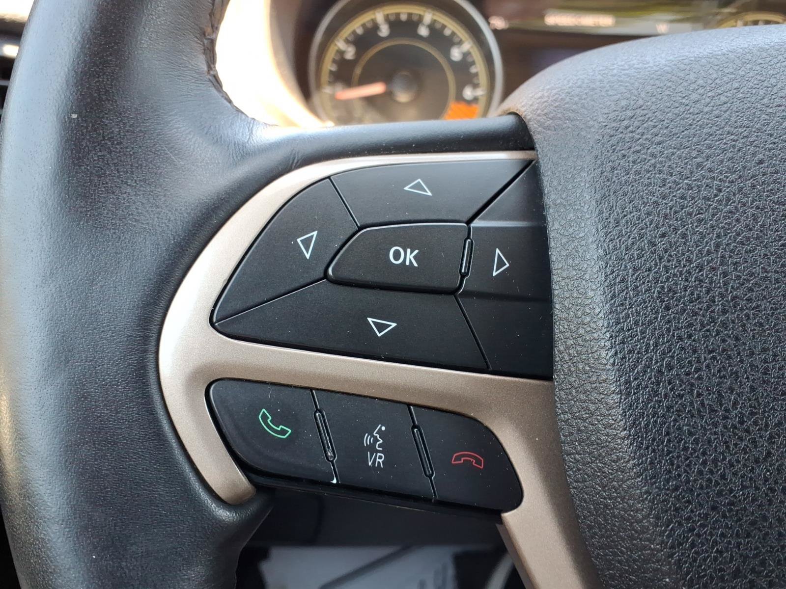Used 2014 Jeep Cherokee Limited AWD/4WD image 26