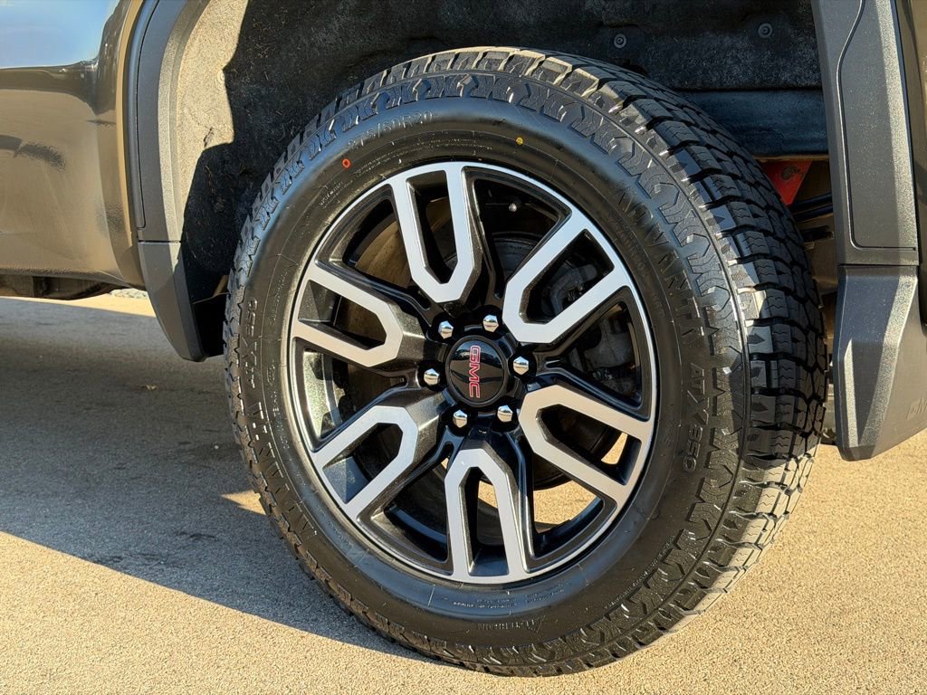 Used 2024 GMC Sierra 1500 AT4 w/ Technology Package image 23