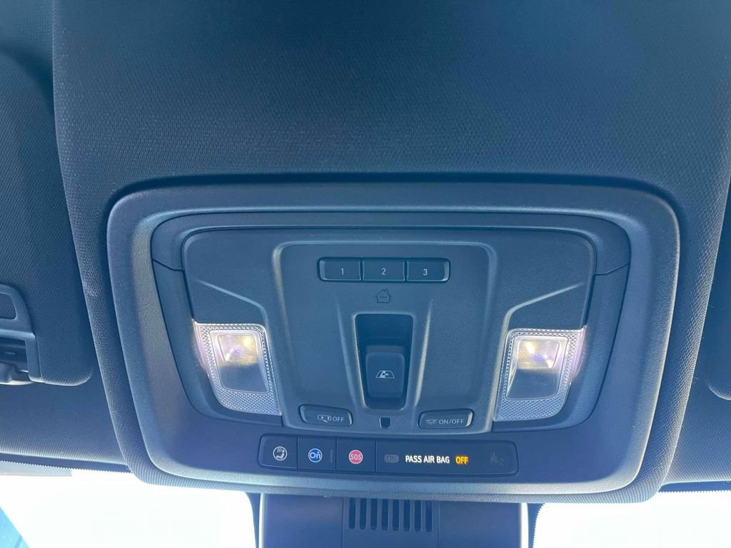 Certified 2023 Chevrolet Silverado 1500 High Country w/ Technology Package image 36