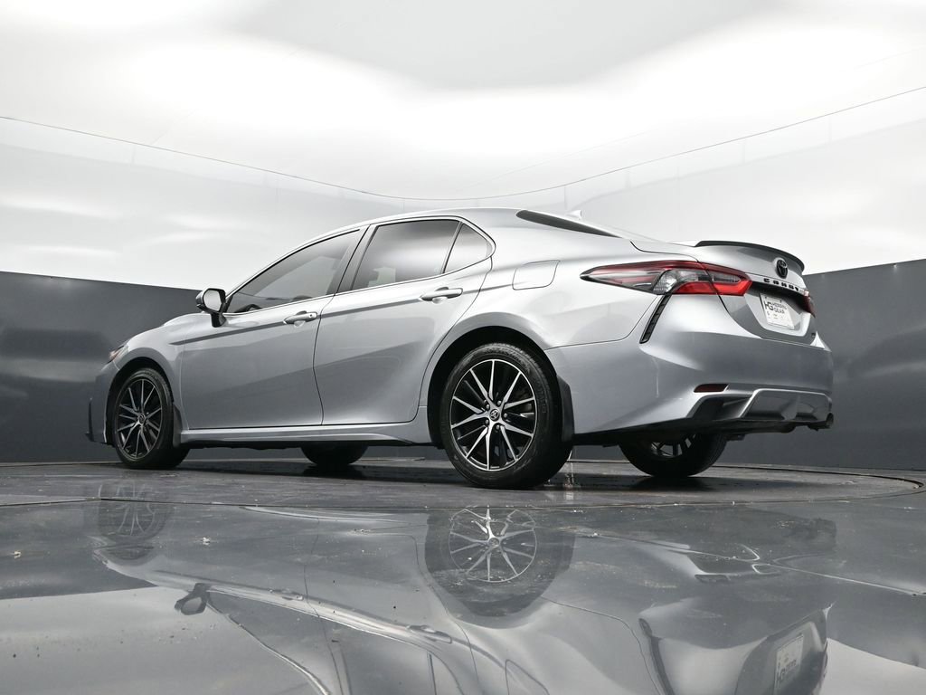Used 2024 Toyota Camry SE image 41