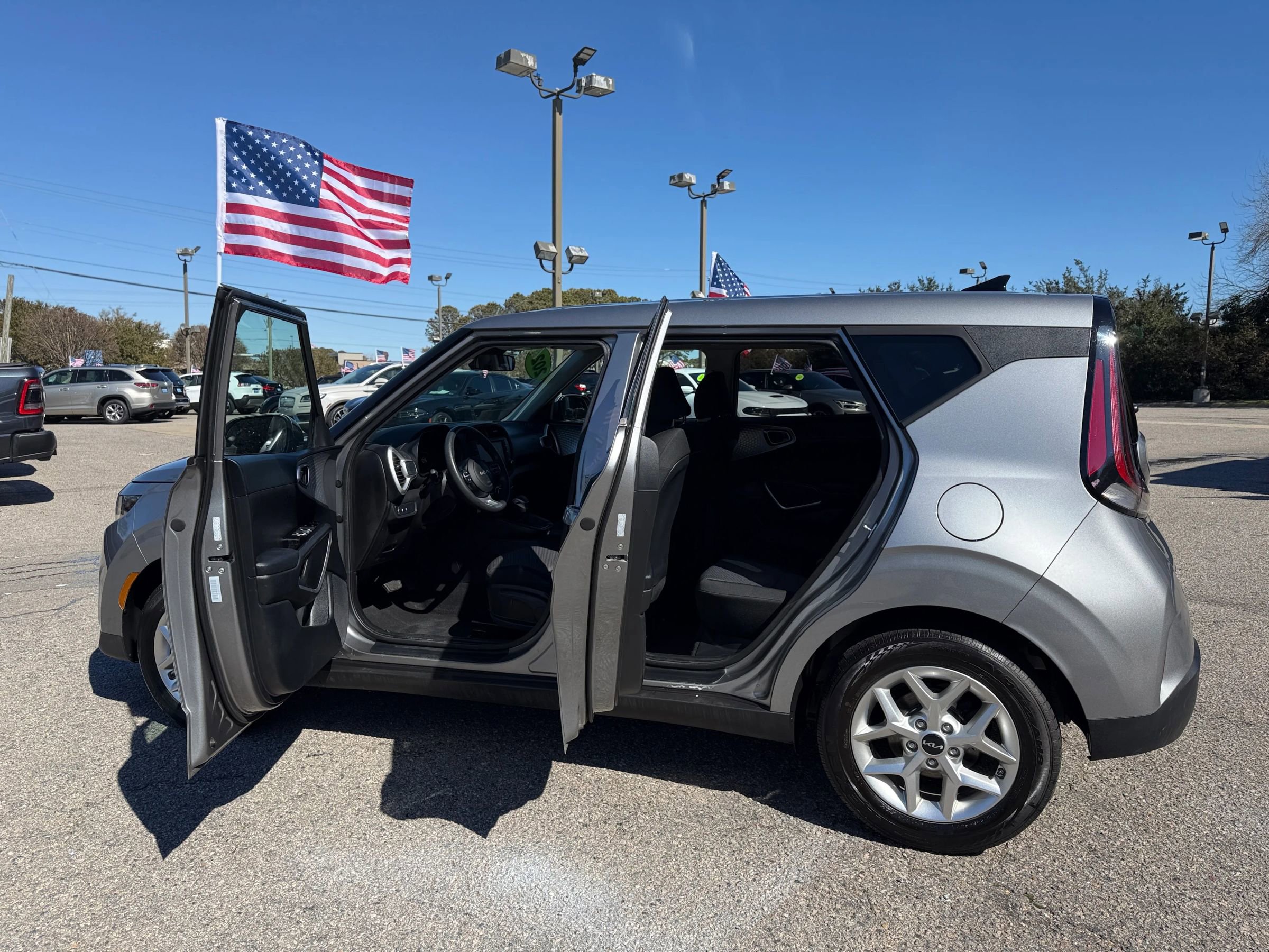 Used 2024 Kia Soul LX w/ Option Group 015 image 27