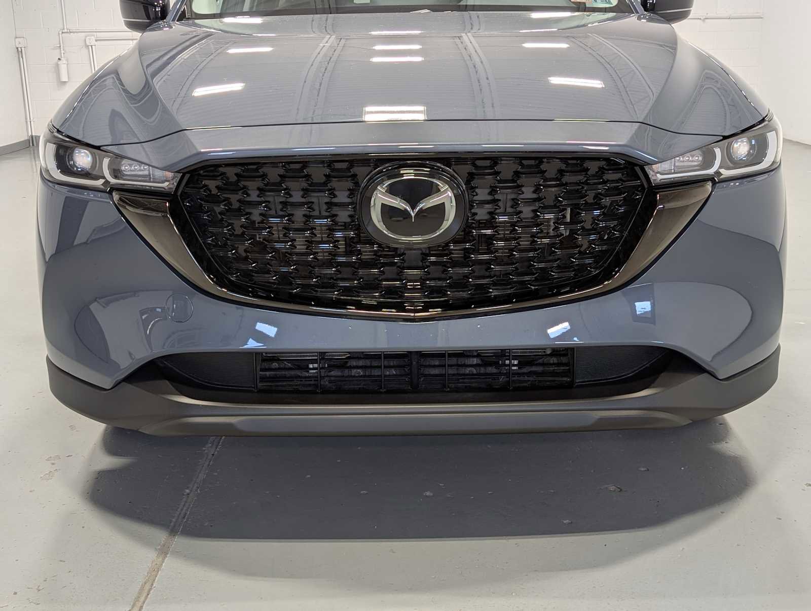 Used 2025 MAZDA CX-5 Carbon Edition AWD/4WD image 2
