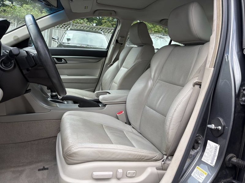 Used 2009 Acura TL w/ Technology Package FWD image 15
