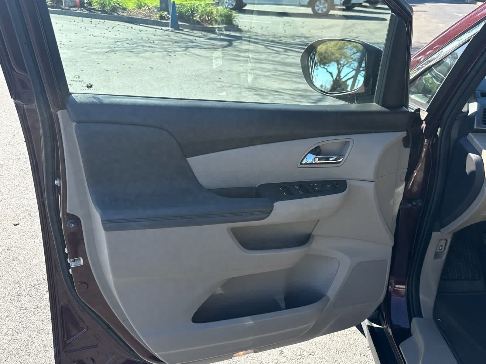 Used 2014 Honda Odyssey EX-L image 23