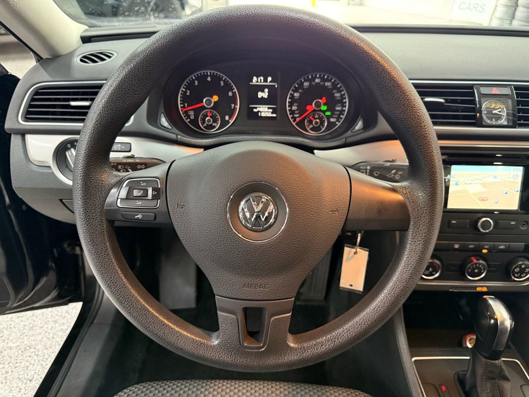 Used 2014 Volkswagen Passat 2.5 S FWD image 29