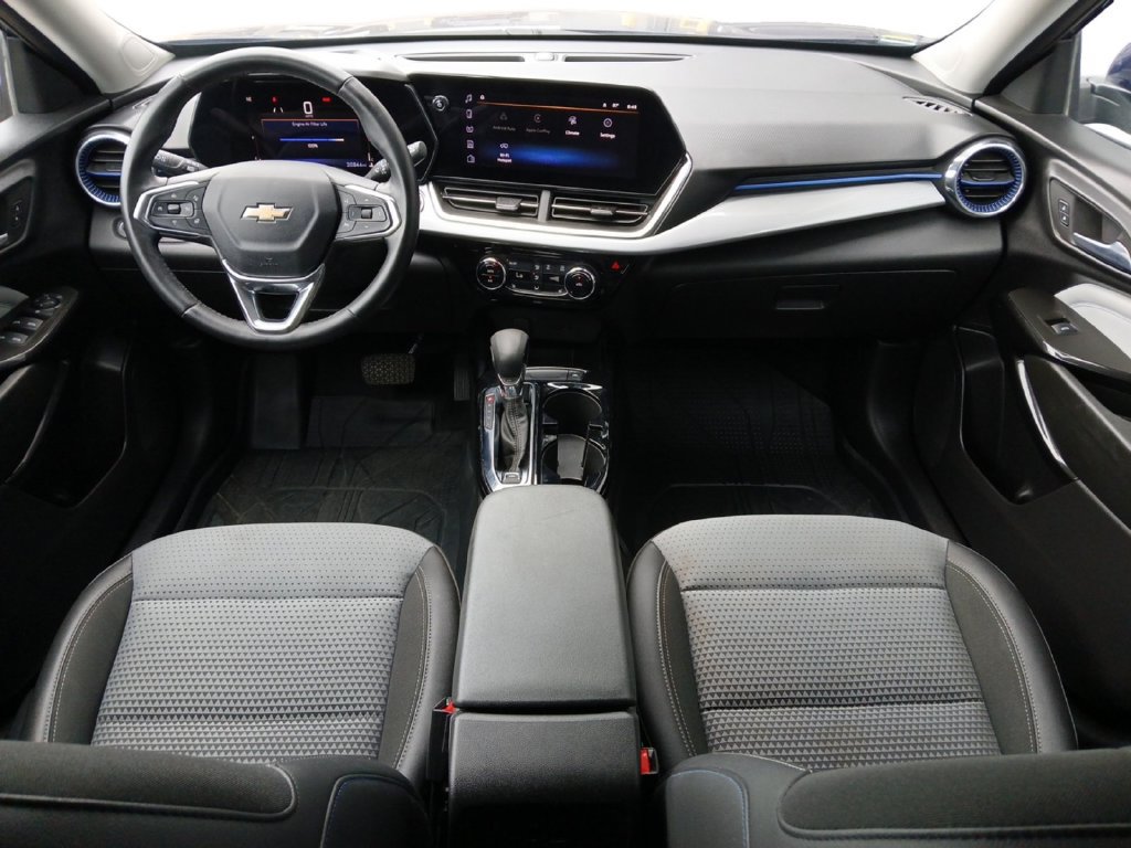 Used 2024 Chevrolet Trax LT w/ Driver Confidence Package FWD image 20