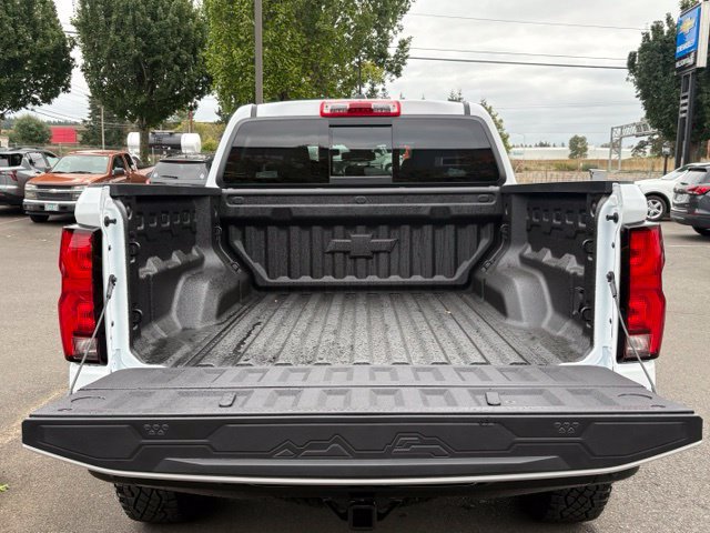 New 2026 Chevrolet Colorado ZR2 w/ Technology Package AWD/4WD image 9