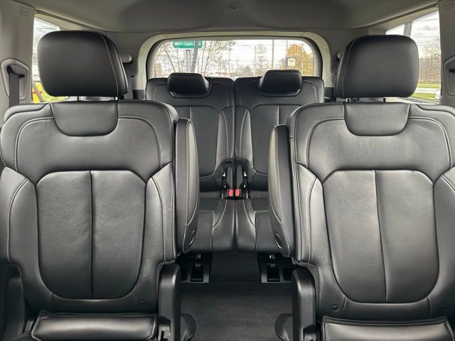 Used 2022 Jeep Grand Cherokee L Limited image 19