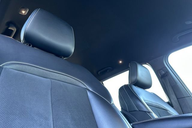 Used 2023 Jeep Grand Cherokee L Altitude image 18