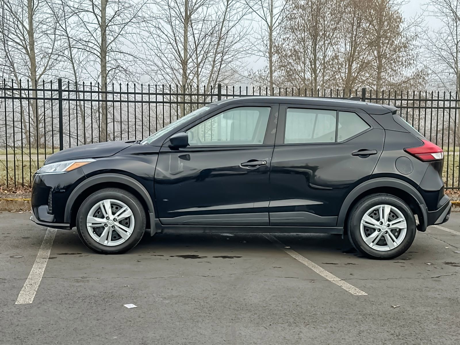 Used 2025 Nissan Kicks Play S FWD image 7