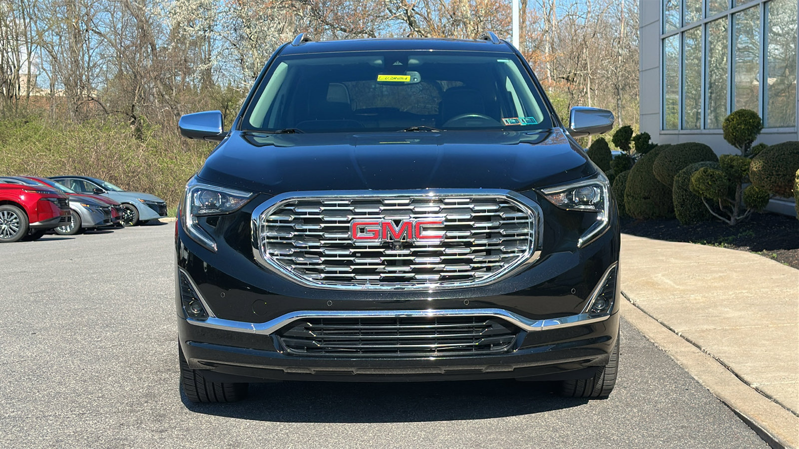Used 2019 GMC Terrain Denali w/ Advanced Safety Package image 3