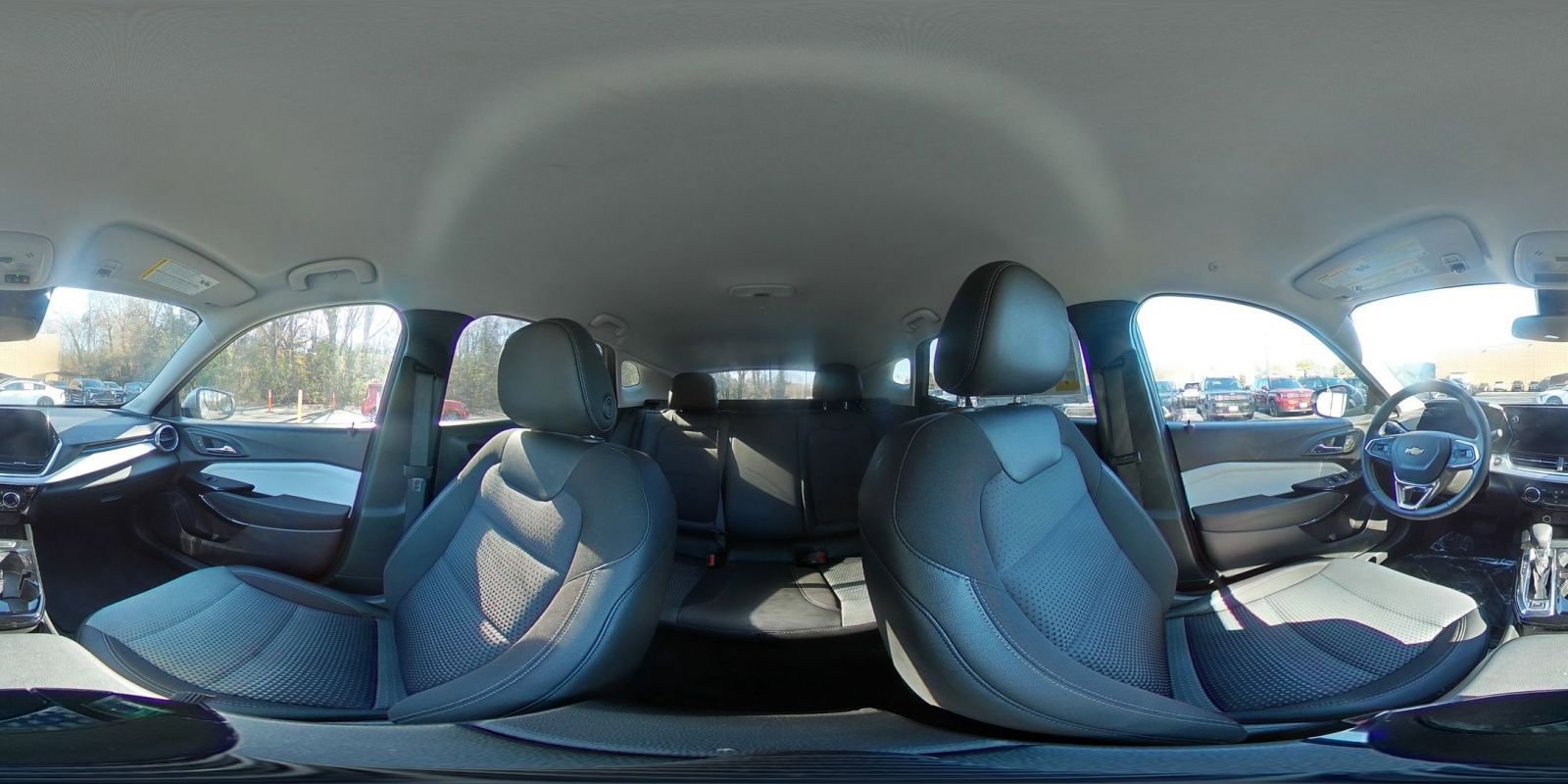 Used 2025 Chevrolet Trax LT w/ LT Convenience Package image 40