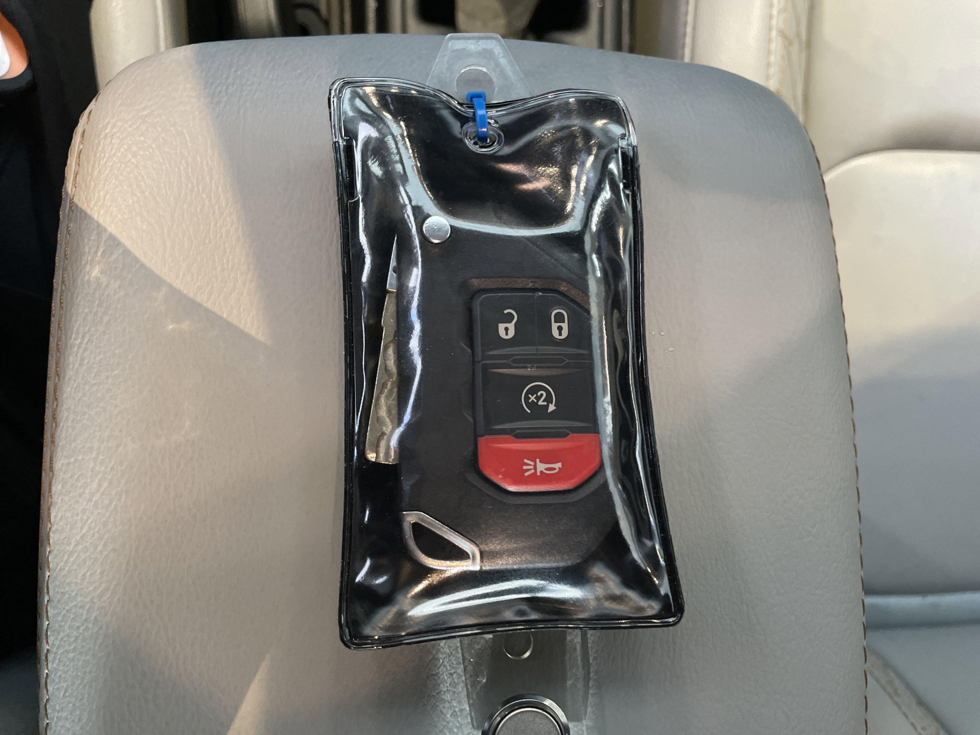 Used 2023 Jeep Gladiator Overland AWD/4WD image 39