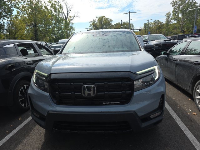 Used 2025 Honda Ridgeline Black Edition image 2