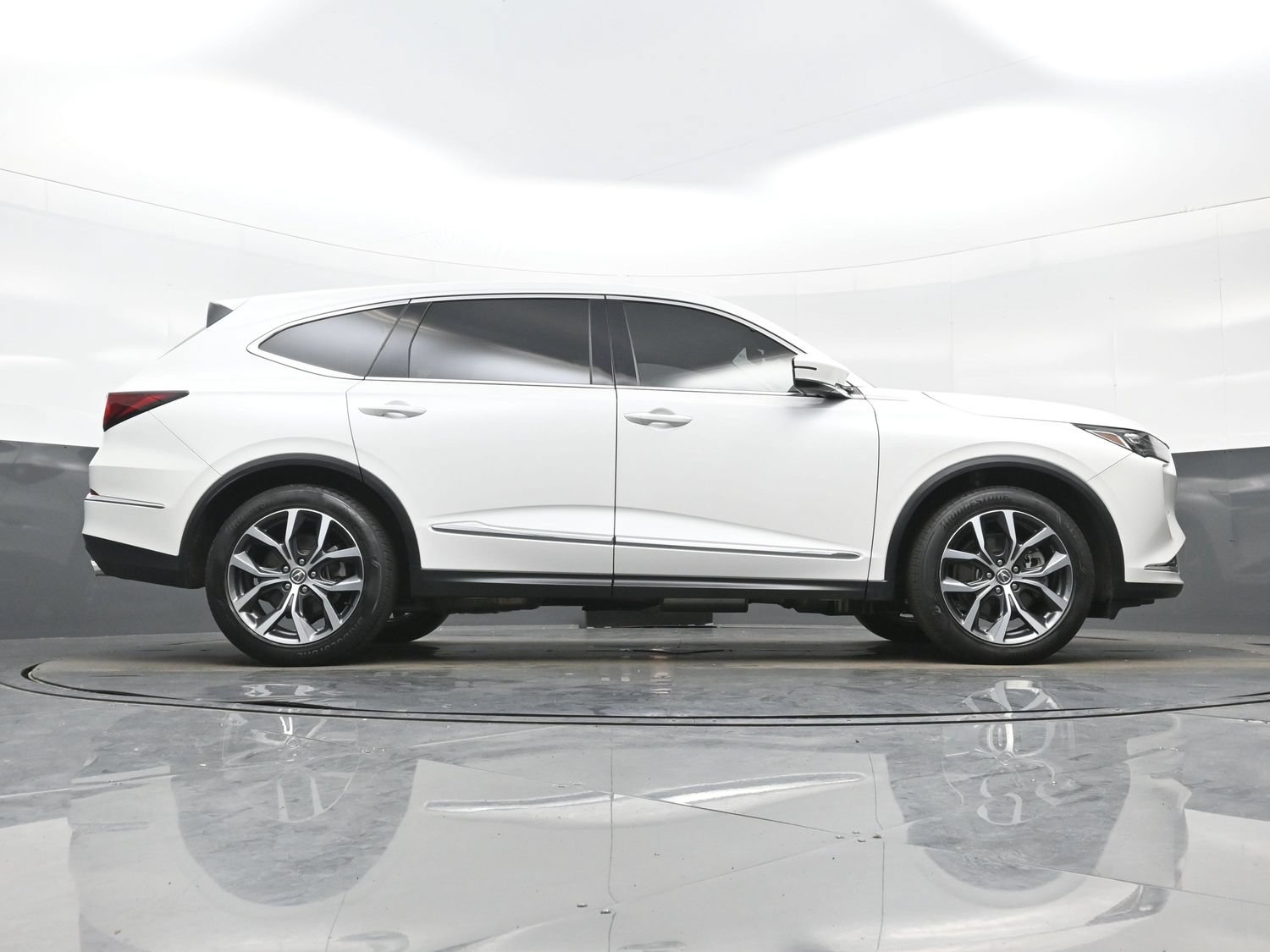 Used 2022 Acura MDX w/ Technology Package AWD/4WD image 36