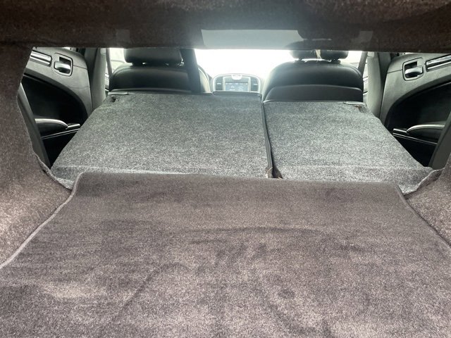 Used 2014 Chrysler 300 C image 62