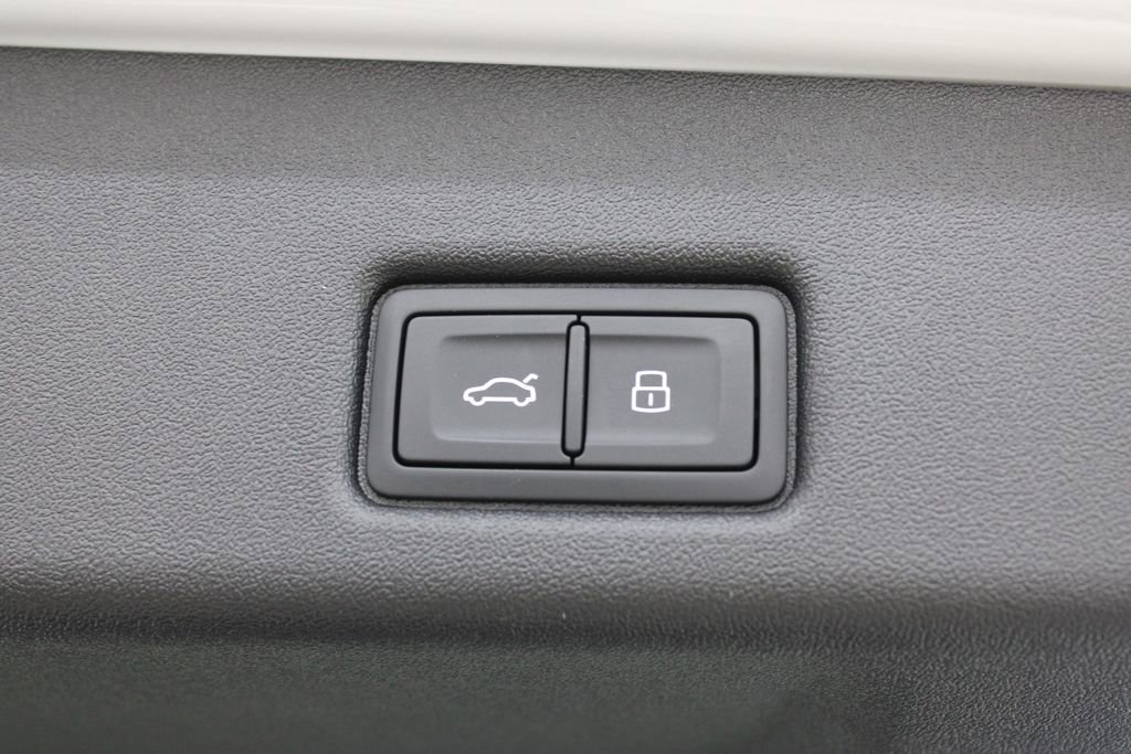 New 2026 Audi SQ5 Premium Plus image 30