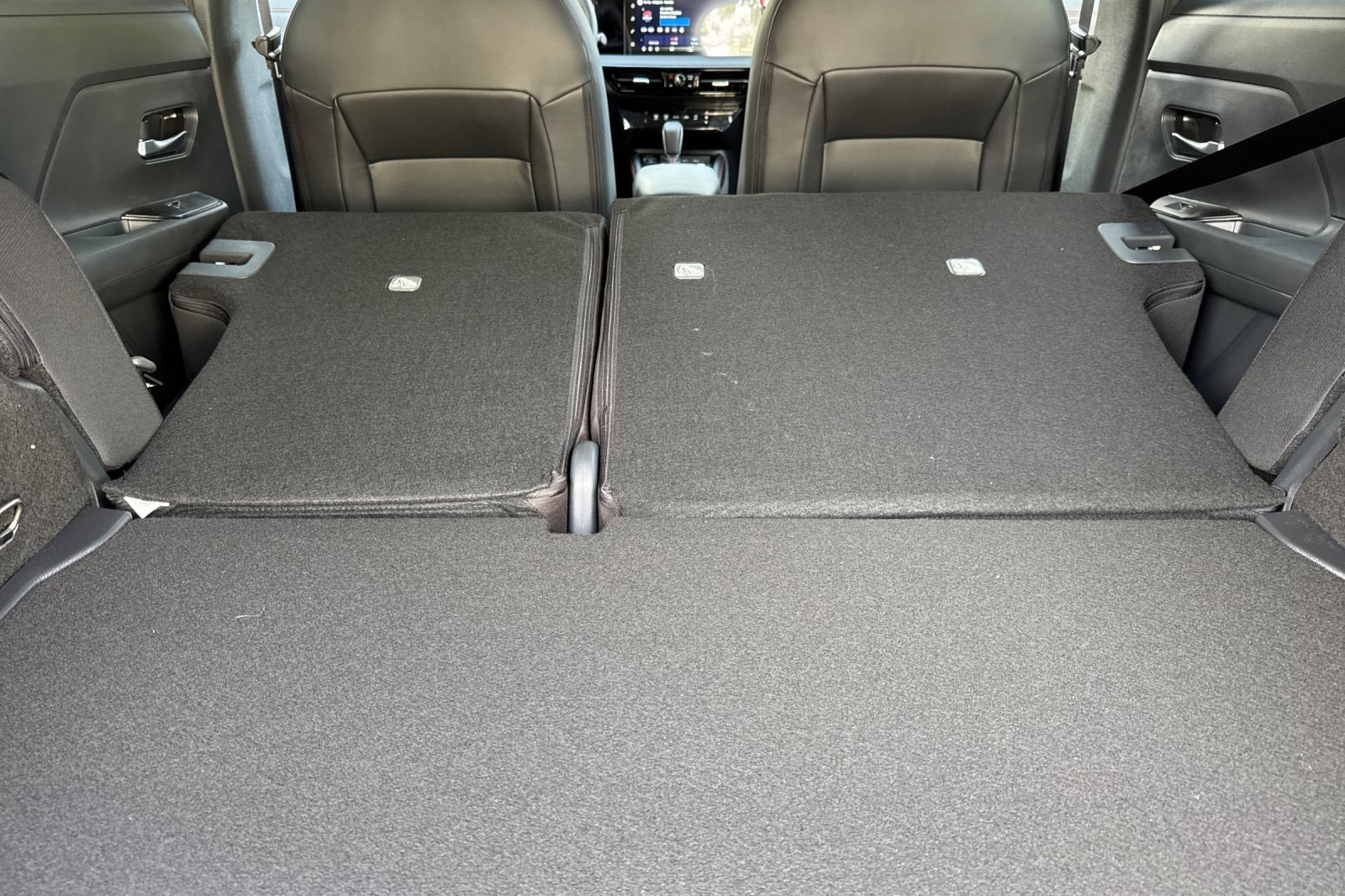 New 2026 Nissan Kicks SR image 12