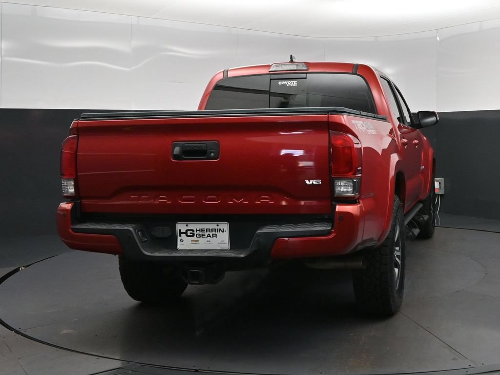 Used 2017 Toyota Tacoma TRD Sport w/ Premium & Technology Package AWD/4WD image 7