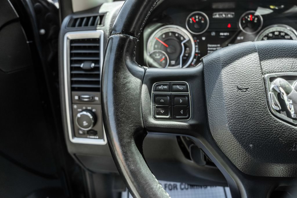 Used 2016 RAM 1500 Classic SLT w/ SLT Plus D←cor Group AWD/4WD image 20