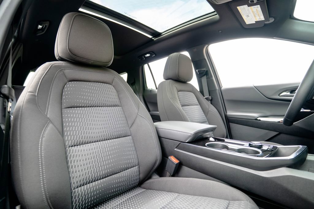 New 2026 Chevrolet Equinox LT w/ Safety and Technology Package image 17