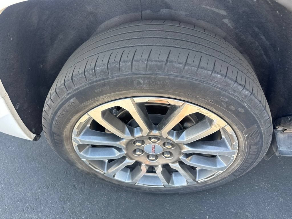 Certified 2023 GMC Acadia Denali FWD image 26