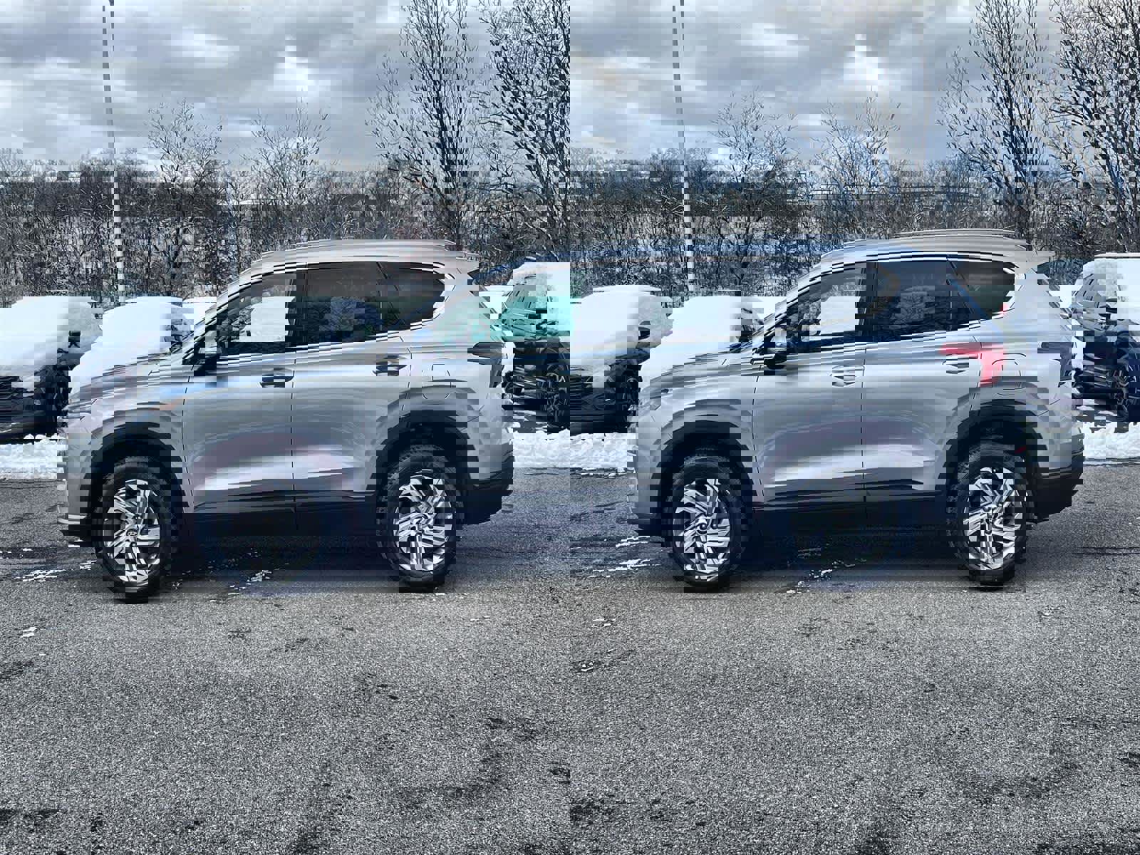 Used 2023 Hyundai Santa Fe SEL image 2