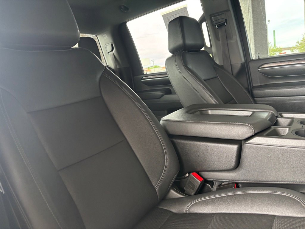 Used 2024 Chevrolet Silverado 2500 LTZ AWD/4WD image 39