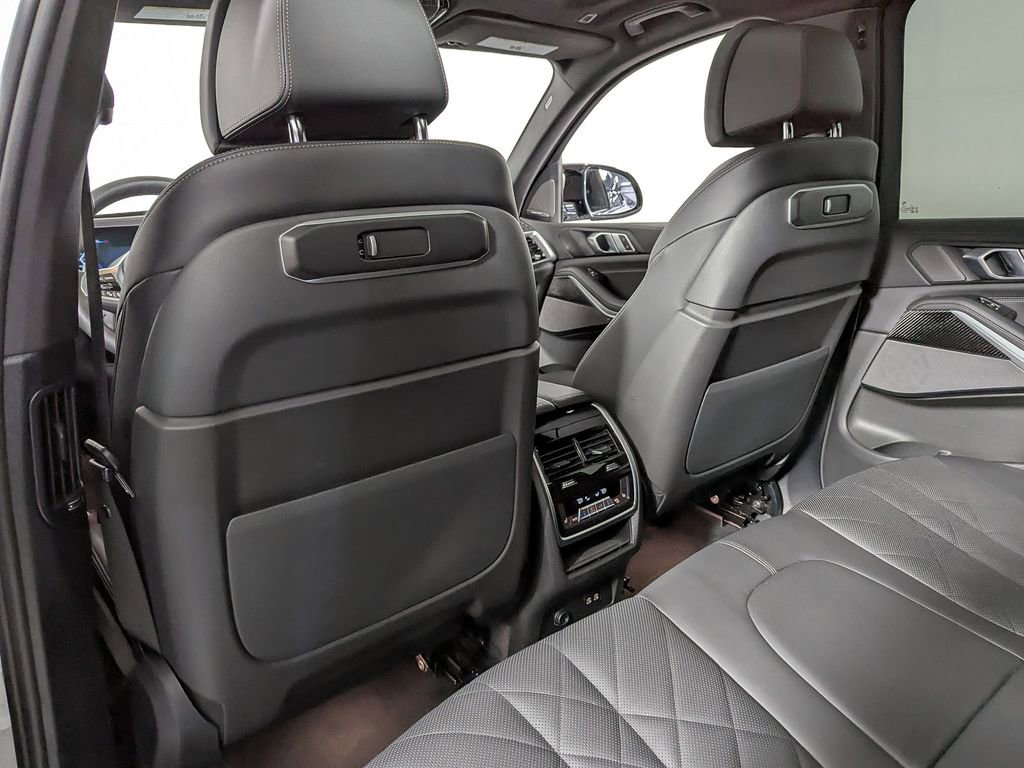 Used 2026 BMW X5 M60i image 47