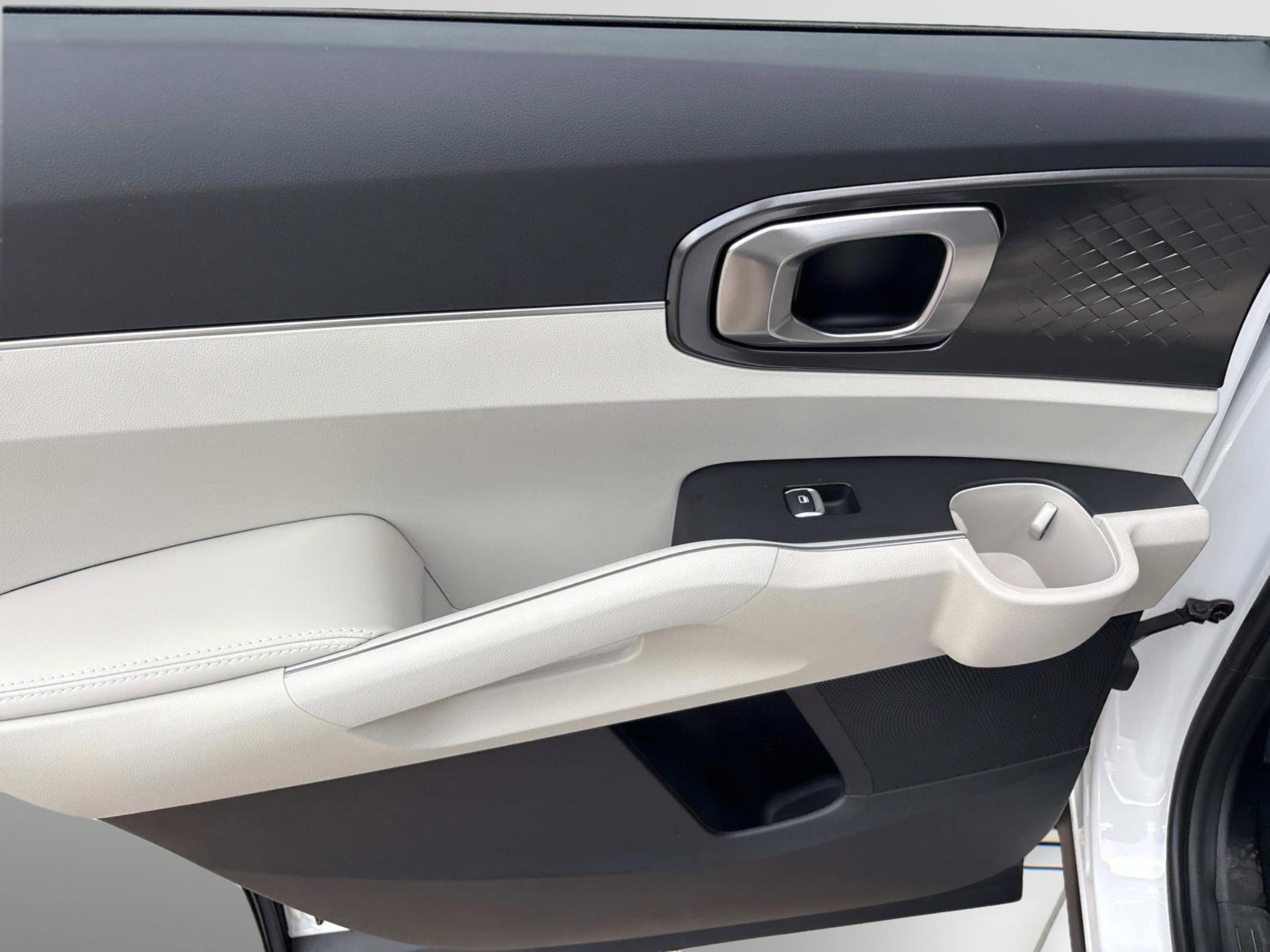 New 2025 Kia Sorento S image 18