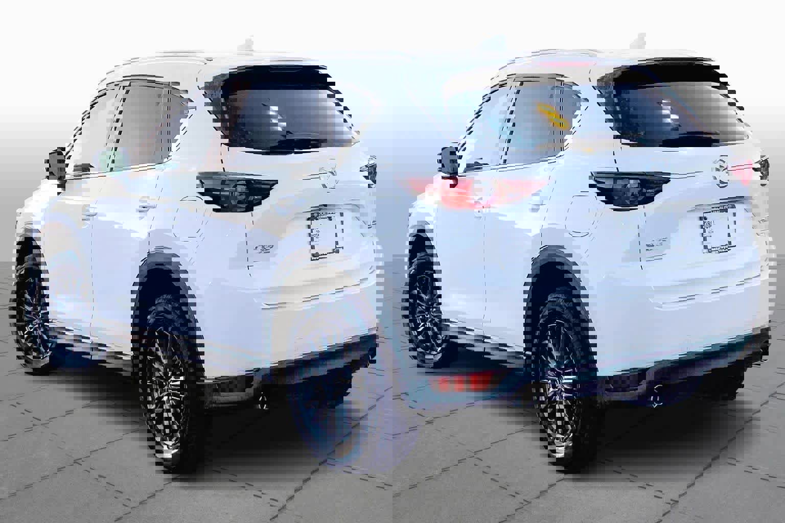 Used 2019 MAZDA CX-5 Touring image 12