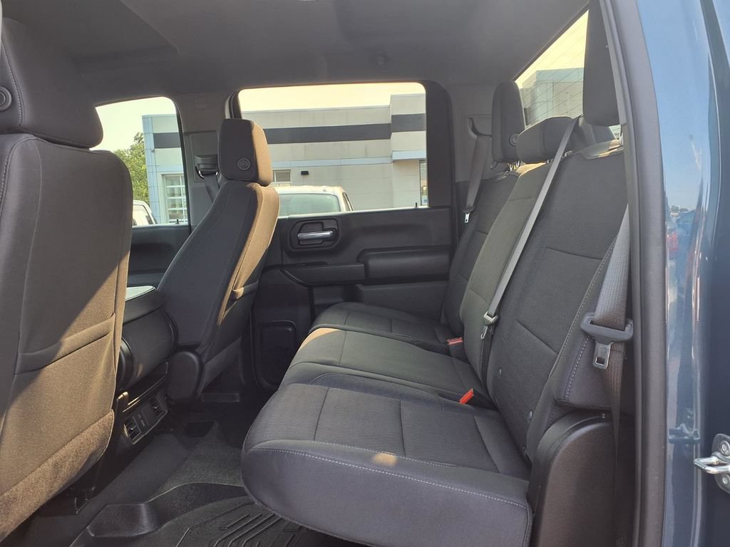 Used 2025 Chevrolet Silverado 2500 Custom w/ Custom Value Package AWD/4WD image 17