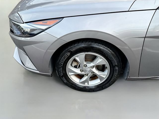 Used 2023 Hyundai Elantra SE FWD image 29
