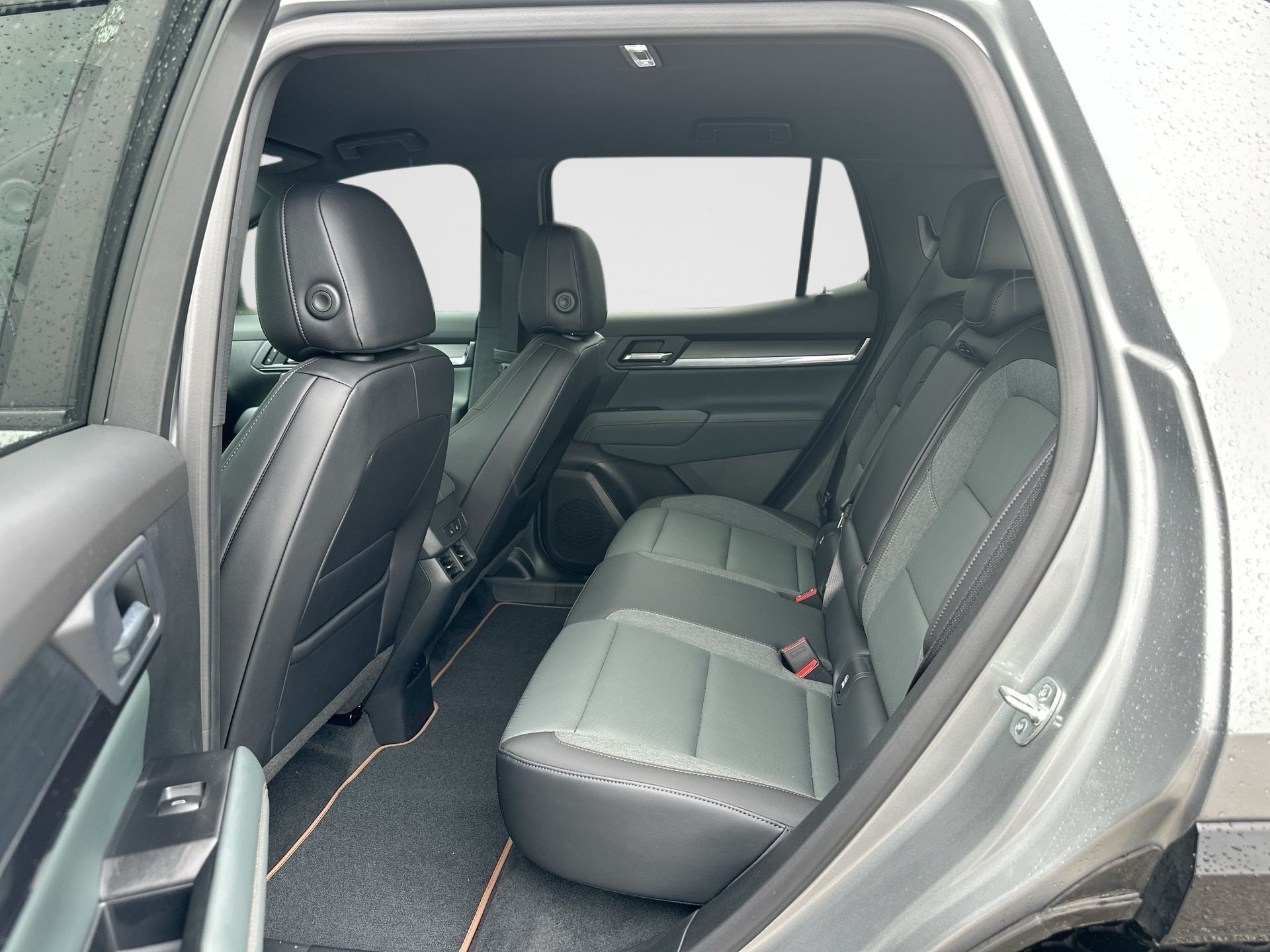 Certified 2026 GMC Terrain AT4 w/ Convenience Package III AWD/4WD image 24