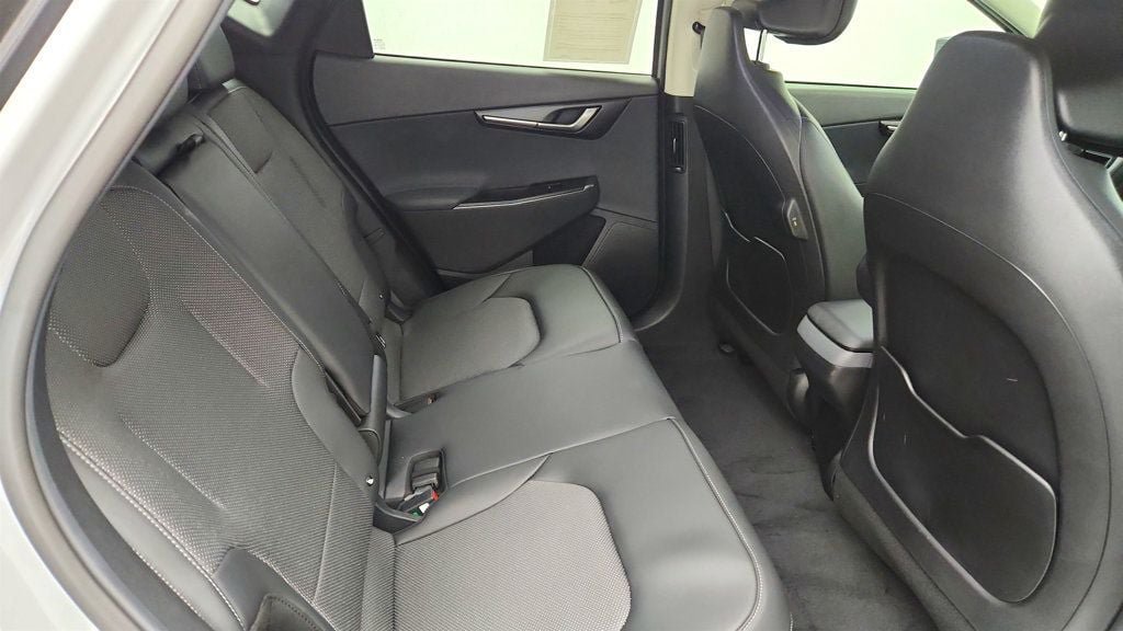 Used 2025 Kia EV6 Light w/ Light LR Technology Package RWD image 21