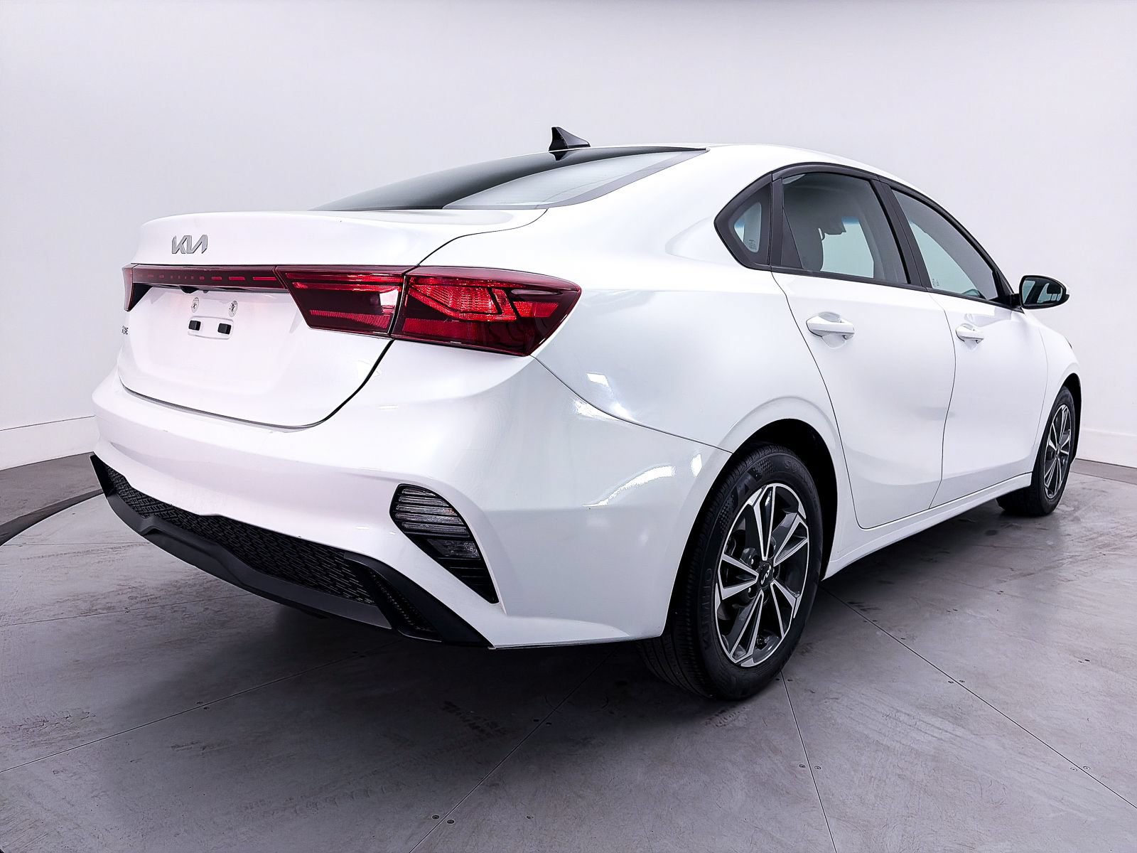 Certified 2023 Kia Forte LXS FWD image 14