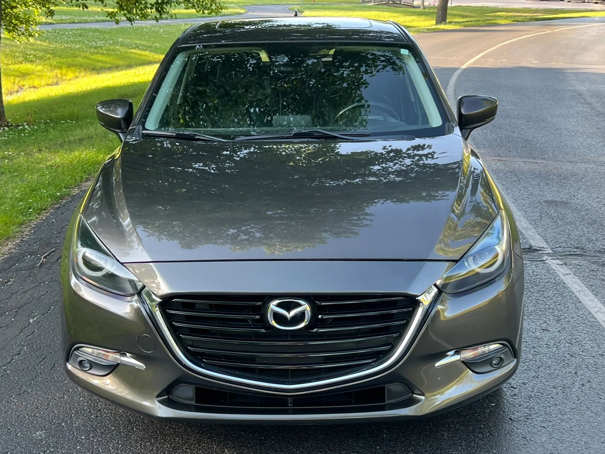 Used 2017 MAZDA MAZDA3 Grand Touring w/ Premium Equipment Package FWD image 2