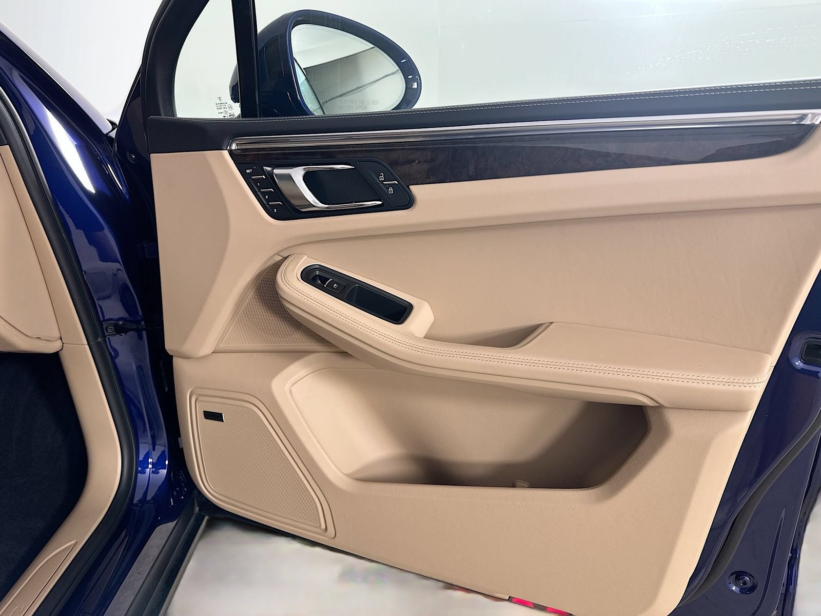 New 2026 Porsche Macan AWD/4WD image 45