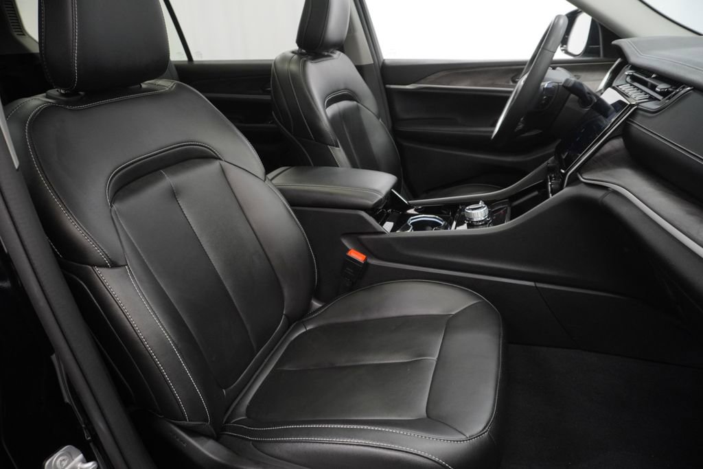 Certified 2023 Jeep Grand Cherokee L Limited image 47