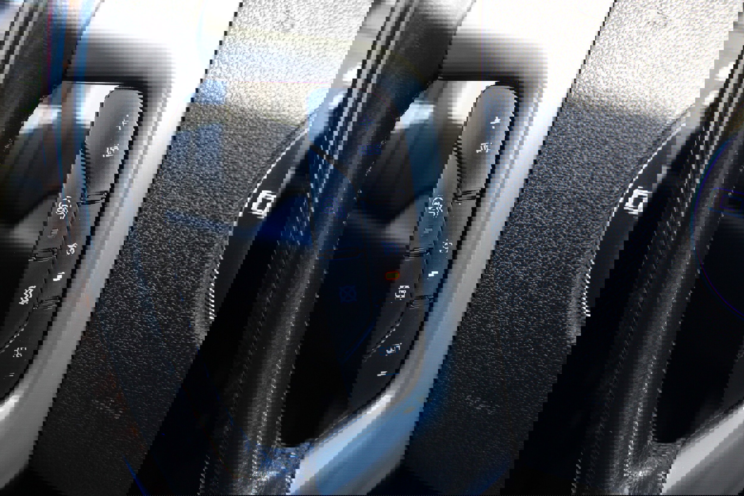 Used 2010 GMC Sierra 1500 Denali image 27