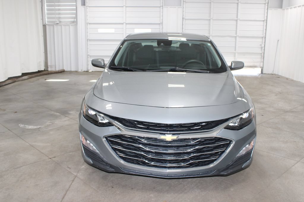 Used 2025 Chevrolet Malibu LT FWD image 3
