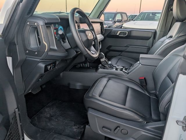 Used 2025 Ford Bronco Badlands AWD/4WD image 7