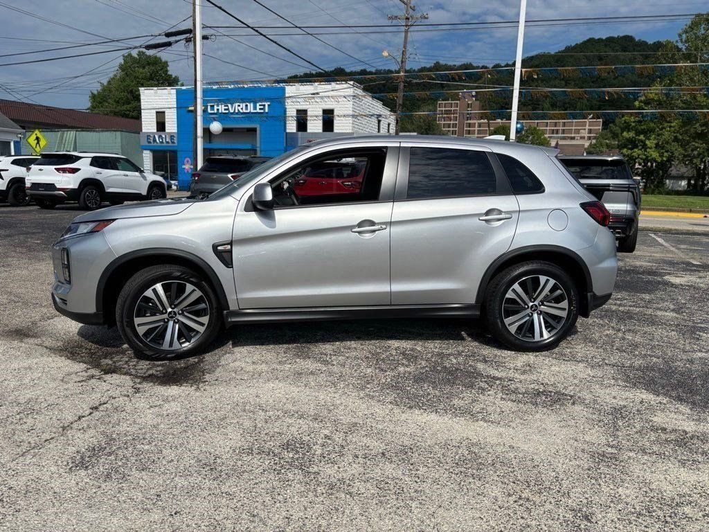 Used 2024 Mitsubishi Outlander Sport ES image 2