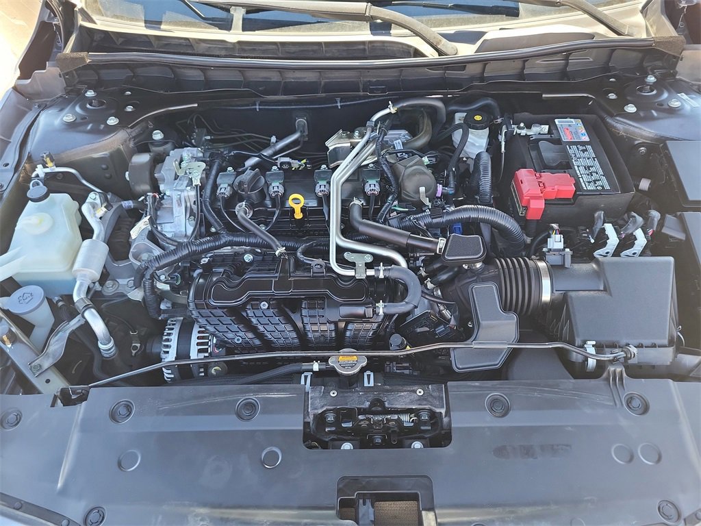 Used 2024 Nissan Altima 2.5 SV image 18