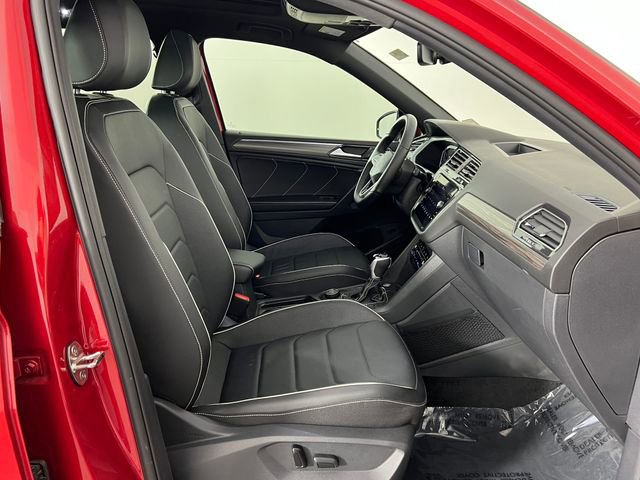 Used 2024 Volkswagen Tiguan SEL R-Line image 16