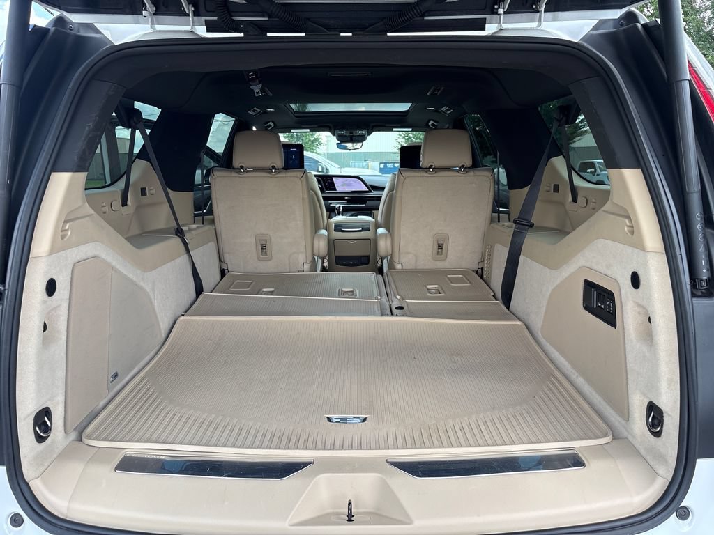 Certified 2021 Cadillac Escalade ESV Premium Luxury AWD/4WD image 57